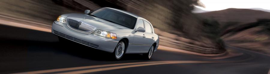  Lincoln Town Car 2003 года  (фото 32 из 68)